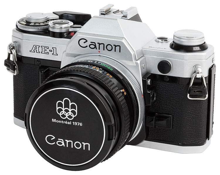 파일:Canon AE-1 with 50mm f1.8 S.C. II.jpg