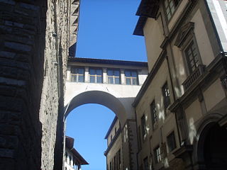 Passerelle entre le Palazzo Vecchio et les Offices.