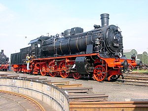 Museal erhaltene 38 205 (sä XII H2) im Eisenbahnmuseum Chemnitz-Hilbersdorf (August 2002)