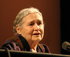 Doris Lessing på litteraturmässan i Köln 2006.