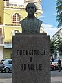 Monumento dedicado a Braille en Fuengirola, obra do escultor Andrés López Yebra