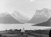 Hjoerundfjord kerkje in Ørsta