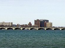 MacArthur Bridge (Detroit).jpg