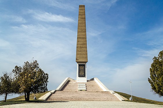 Monument consacrat începutului operației militare Iași-Chișinău, Chițcani, raionul Căușeni. Fotograf: Tanyaofearth