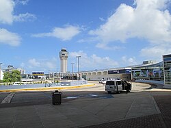 Puerto Rico — San Juan — Luis Muñoz Marín International Airport (outside, pick-up-drop-off area).jpg