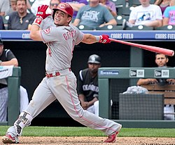 Scooter Gennett batting for the Cincinnati Reds in 2017 (Cropped).jpg