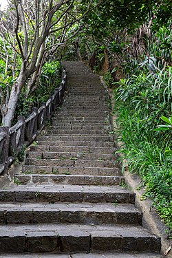 20190415 Yehliu geopark stairs-2