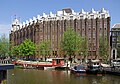 السفينة (بالهولندية: Scheepvaarthuis)، أمستردام، المهندسون المعماريون: يوهان فان دير مي، ميشيل دي كليرك، بيت كرامر.