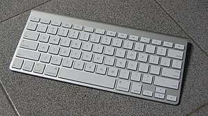 Apple Wireless Keyboard - second generation, a...