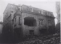 Разрушена сграда на бул. „Фердинанд“.[75]