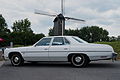 Chevrolet Impala sur le parking de l'Association régionale des amis des moulins du Nord-Pas-de-Calais à Villeneuve-d'Ascq, France