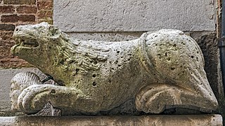 Lion de droite du campanile