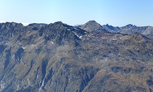Von Südosten: Das Chilchalphorn (links) und das Fanellhorn, vom Einshorn aus fotografiert.