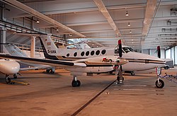 Beechcraft King Air B200 D-IANA der DIX Aviation rund ein Jahr nach Betriebseinstellung. Die Maschine trägt noch die Bemalung der DIX Aviation.