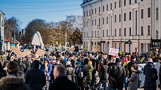 Demonstratsioon Tartu Raekoja platsil