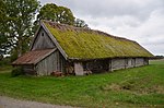 Baksidan av ladugårdslängan från öster