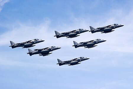 Formación de Harriers na Escola Naval de Marín