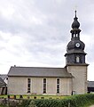 Kirche mit Ausstattung und Kirchhof