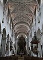 Die im Barock neu dekorierte Basilika aus der Zeit um 1150