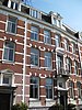 Serie van drie woonhuizen in neorenaissance XIXB-stijl