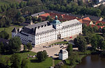 Luftbild Schloss Gottorf (Schloss-Komplex als Kulturdenkmal) mit den Schleswig-Holsteinischen Landesmuseen in Schleswig (Foto 2012)