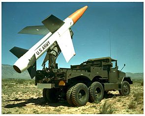 MGM-18 auf Transporter/Raketenwerfer XM398