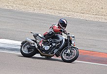 Midual Type 1 sur le circuit Dijon-Prenois lors des Coupes Moto Légende