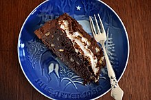 A Mississippi mud pie Mississippi mud pie (7963392610).jpg