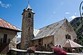 La façade nord et le clocher de l'église.