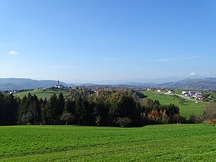Blick von Osten auf den Hauptort von Sankt Oswald bei Plankenwarth