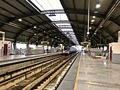 Stadium metro railway station, Hyderabad.jpg