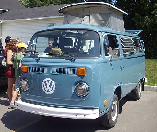 '73 Volkswagen Kombi Camper Riviera (Auto classique Hudson '12)