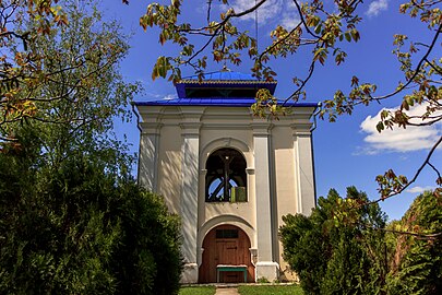 Велика дзвіниця монастиря, пам'ятка архітектури XVIII ст.