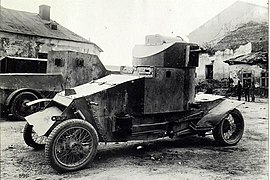 Lanchester ruso capturado en agosto de 1917, Zólochiv, Ucrania.