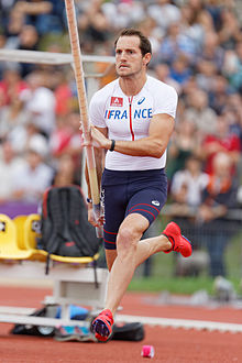 2014 DécaNation - Pole vault 14.jpg