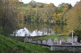 Lac et cimetière de Saint-Sixte