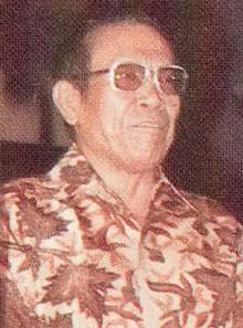Али Моертопо закрывает фестиваль индонезийского кино, Festival Film Indonesia (1982), 1983, стр. 67 (обрезано) .jpg