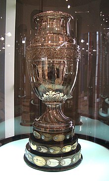 Copa america trofeo.jpg