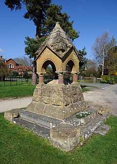 Dumbleton Drinking Fountain.jpg