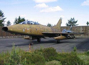 F-100-DK-01.jpg