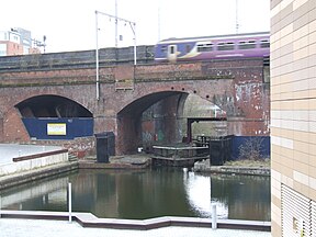 Hulme Locks 2414.JPG