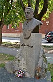 Monument voor Štefan Moyzes, naar wie de straat is genoemd.