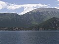 le massif depuis le lac