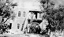 מבנה בית ספר לבנות עזרא 1913, לימים הפך למלון הרצליה