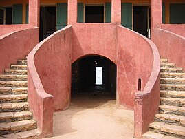 La Maison des Esclaves sur l'île de Gorée au Sénégal. (définition réelle 1 600 × 1 200)