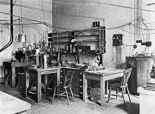 File:Sir_Ernest_Rutherfords_laboratory,_early_20th_century