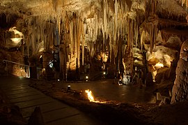 Tantanoola-cave.jpg