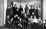 Ученики Валгаской немецкой школы с учителем, 1920–1940 годы