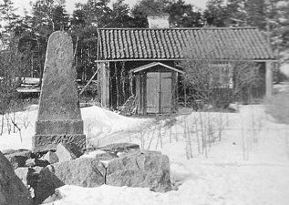 Valsknopp med halvmilstenen år 1937.