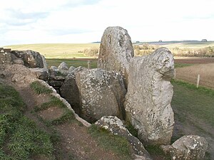 Entrada a la tomba amb l'última pedra.